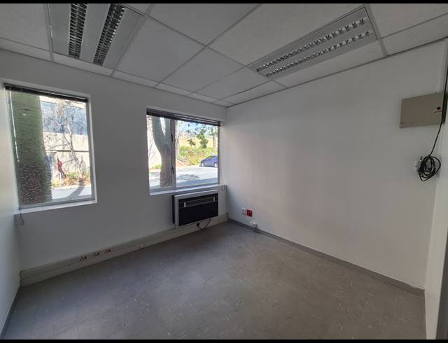 321M² OFFICE TO LET IN SANDTON CENTRAL